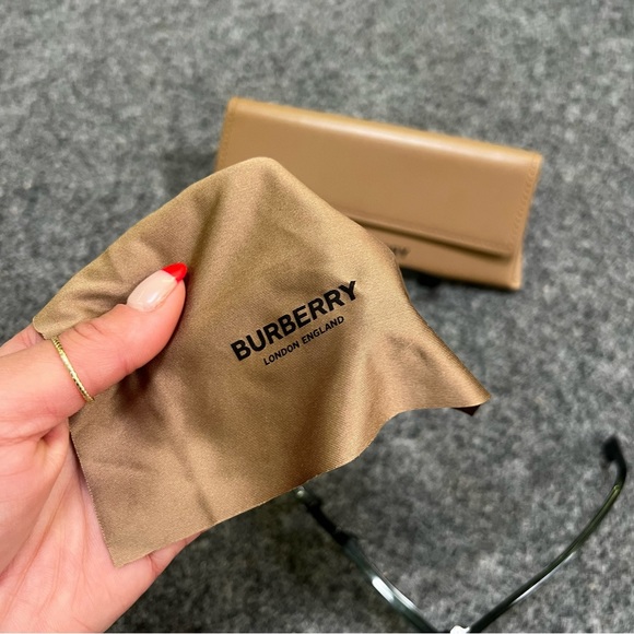 Burberry Glasses - Picture 2 of 7